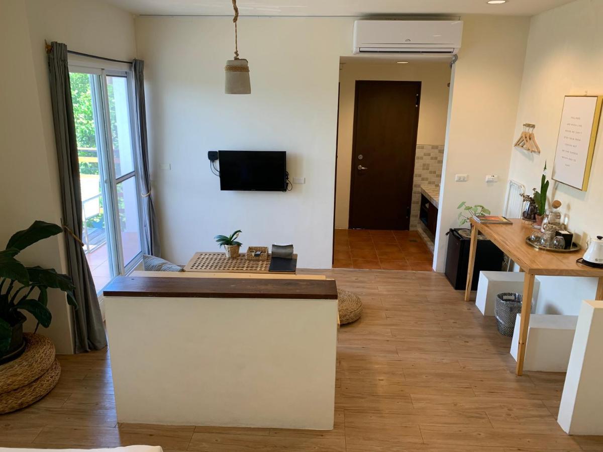 W24墾丁民宿墾丁大街一館bnb Экстерьер фото